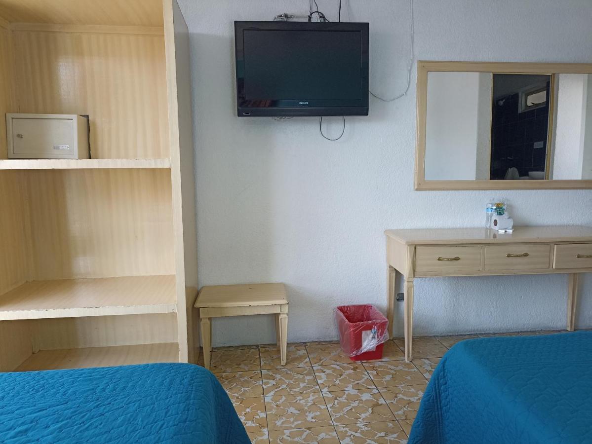 Hotel Viena Irapuato Exteriör bild