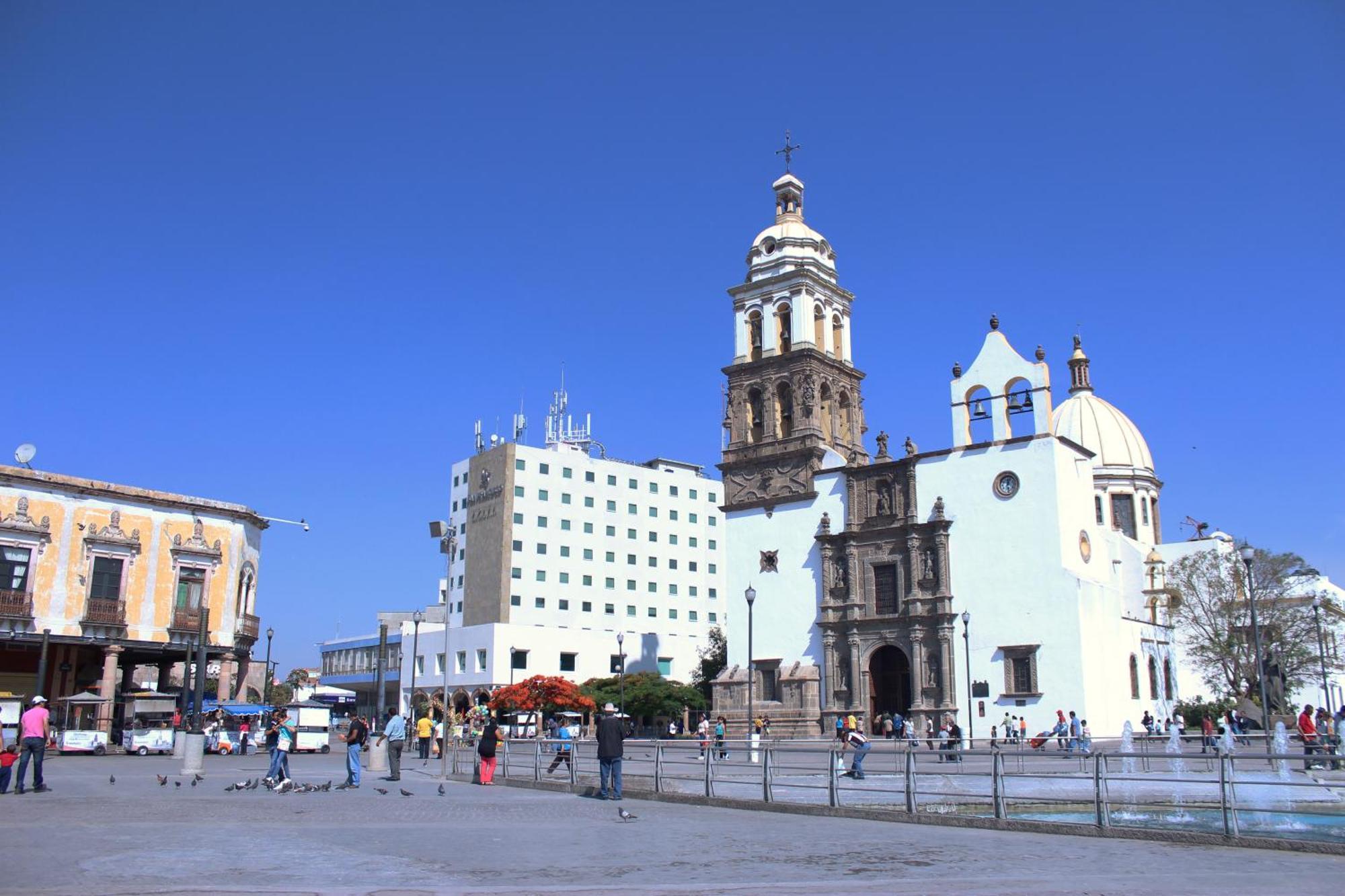 Hotel Viena Irapuato Exteriör bild