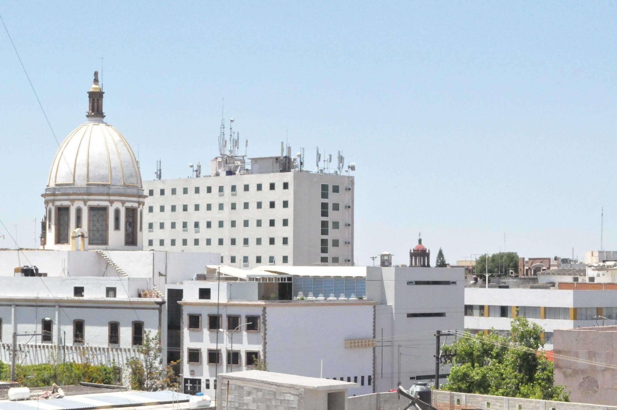 Hotel Viena Irapuato Exteriör bild